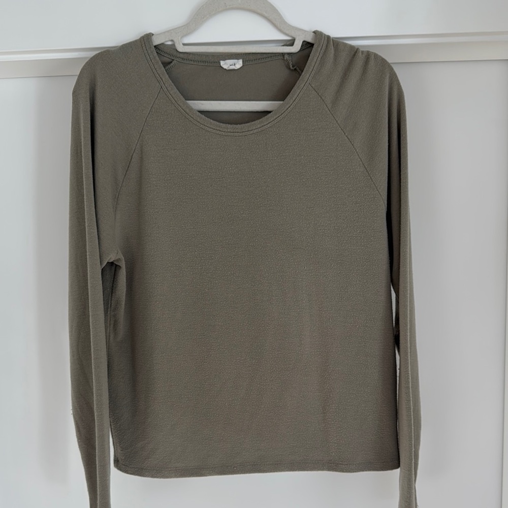 Aritzia Wilfred Free Longsleeve Top